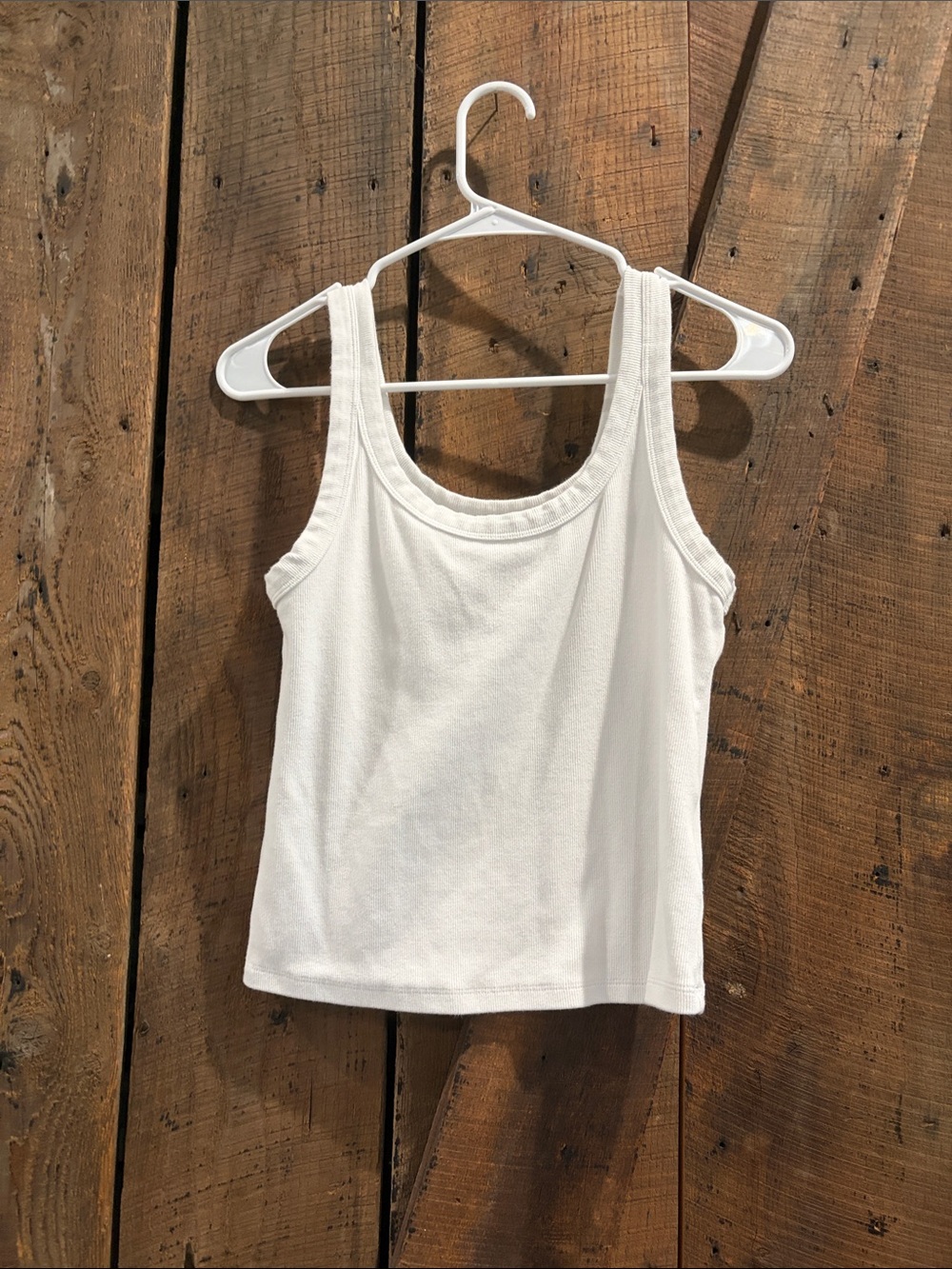American Eagle Outfitters White Scoop Neck Tank Top